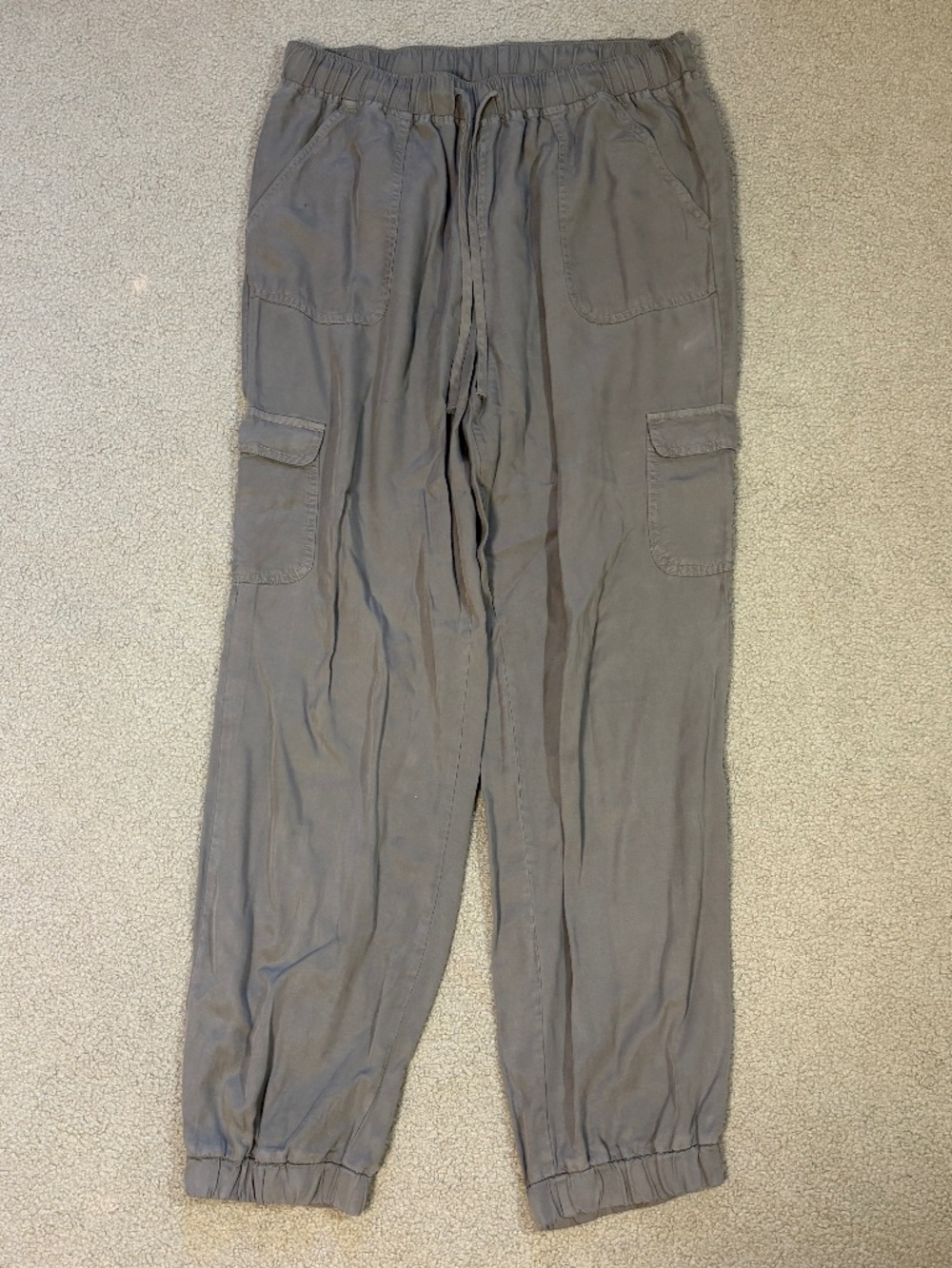 Green comfy cargo pants